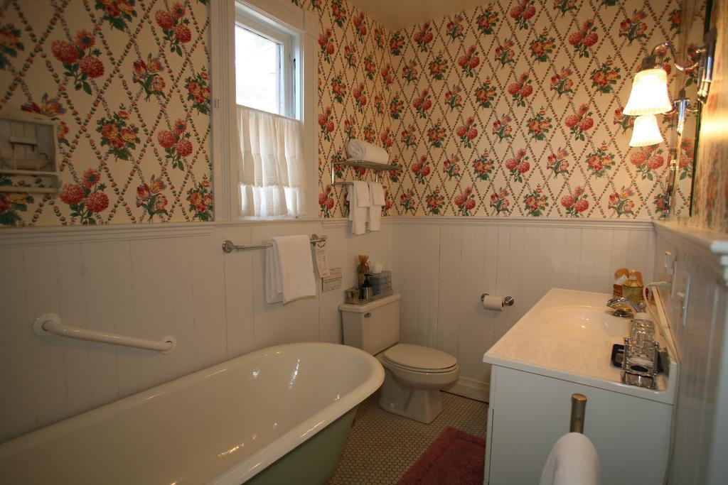 C.W. Worth House Bed And Breakfast Wilmington Oda fotoğraf