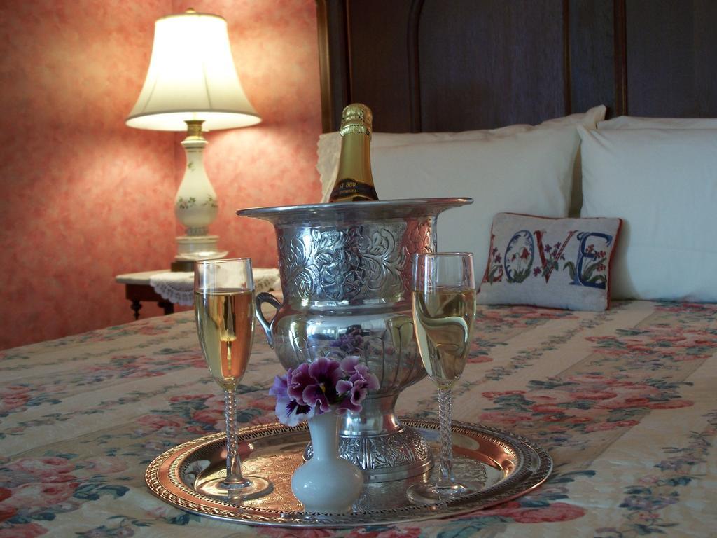 C.W. Worth House Bed And Breakfast Wilmington Oda fotoğraf