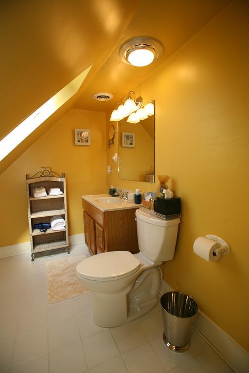 C.W. Worth House Bed And Breakfast Wilmington Oda fotoğraf