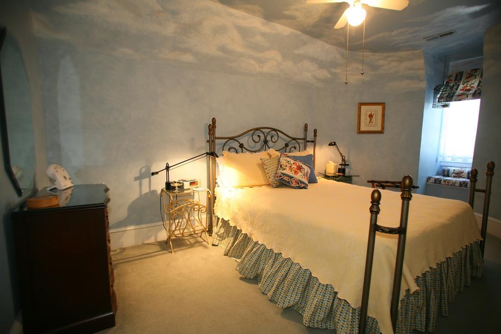 C.W. Worth House Bed And Breakfast Wilmington Oda fotoğraf
